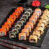 Сет Четверг в ROLLS KING SUSHI KINGDOM по цене 3999