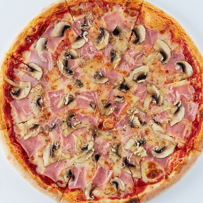 Пицца Ветчина и грибы с белым соусом 30 см в Невидалия по цене 910 ₽