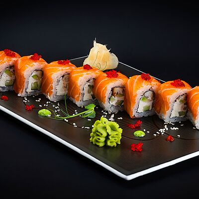 Ролл Филадельфия в J.Z. Peking Duck по цене 1570 ₽