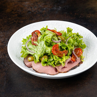 Салат с ростбифом в Город детей по цене 600 ₽