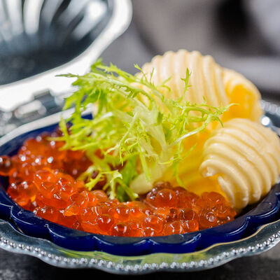 Икра красная лососевая с маслицем в Сахара по цене 1650 ₽