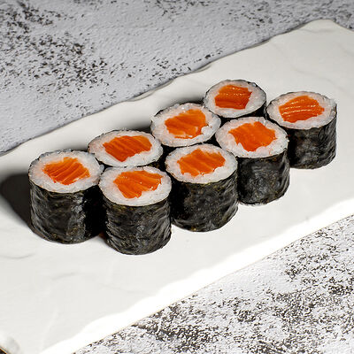 Ролл с лососем 6 шт в Corneli Pizza по цене 399 ₽