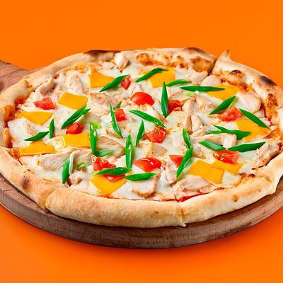 Пицца курица с томатами и чеддером в Молния по цене 3900 ₸