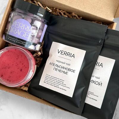 Подарочный бокс S №2 в Verria Chocolate - клубника в шоколаде по цене 1690 ₽