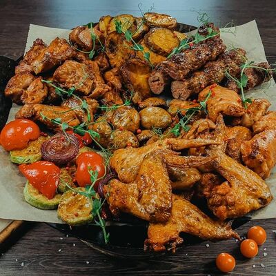 Щедрый папа в Сели&Поели по цене 8299 ₽