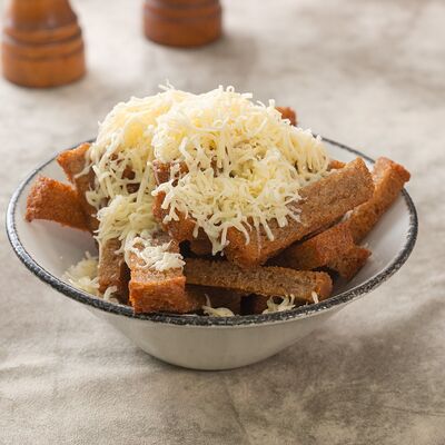 Гренки с сыром и чесноком в Molly Malone по цене 340 ₽