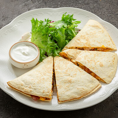 Кесадилья в Old Whale pub по цене 750 ₽