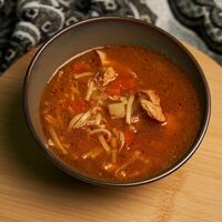 Куриный суп Лапша в Кафе халяль