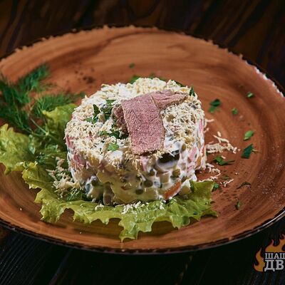 Салат Оливье с говядиной в Шашлычный двор по цене 286