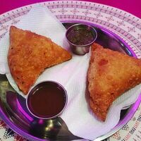 Чикен самоса в Тхали Fusion