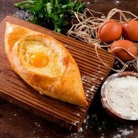 Хачапури с беконом в Марсель