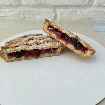 Ягодное Лукошко 160 г в Пиросетия Осетинские пироги по цене 200 ₽