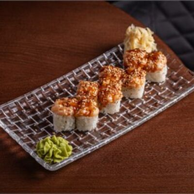 Дальневосточный ролл с гребешком и крабом в Nautilus по цене 1748 ₽