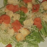 Цезарь с семгой в Ван