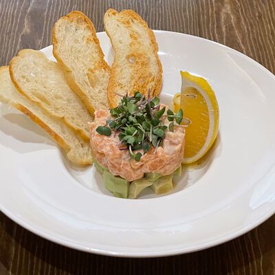 Тартар из лосося в Марлин по цене 1290 ₽