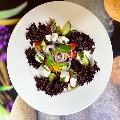 Салат Греческий в Wine room gallery по цене 570 ₽