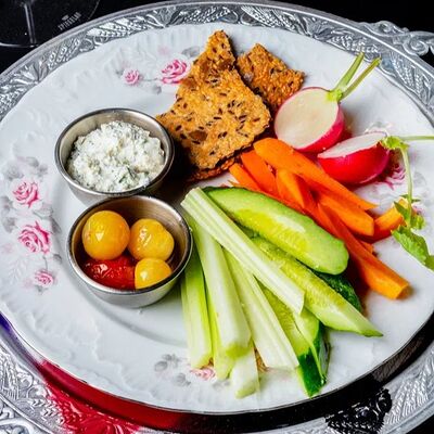 Овощной сет с лимонной рикоттой в Цех по цене 420 ₽