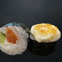 Запеченный с лососем в Пицца vs Роллы