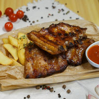 Ребрышки свиные барбекю в Yellow Cafe