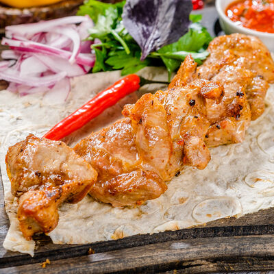 Шашлык из cвинoй шеи в Роял Палас по цене 450 ₽