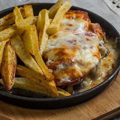 Отбивная по-купечески из телятины с картошкой в Станица по цене 550 ₽