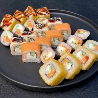 Сет Фифти-Фифти в Лосось Sushi & Oysters