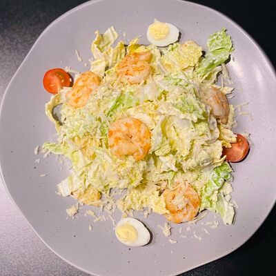 Цезарь с креветкой в Izmir по цене 380 ₽