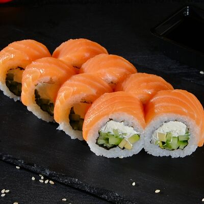 Ролл Филадельфия классическая в Суши и Роллы по цене 679 ₽