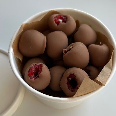 Малина в двойном шоколаде в Sweetmiddle.chocolate по цене 950 ₽