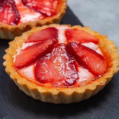 Тарталетка Клубничная в Пекарня Буханка по цене 155 ₽