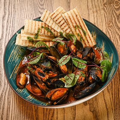 Мидии в томатном соусе в Зоя в планке по цене 720 ₽