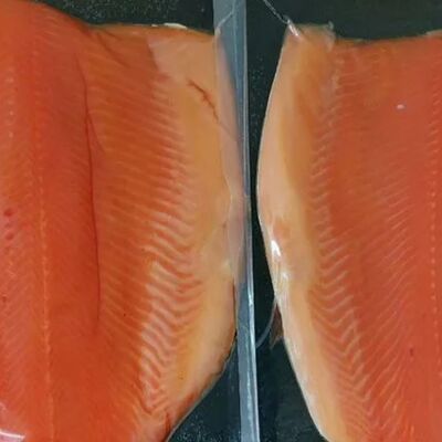 Форель холодного копчения в Фиш Куб по цене 3450 ₽