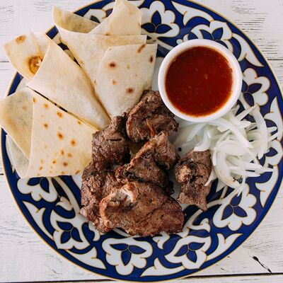 Шашлык из говяжьей вырезки в Халиф по цене 980 ₽