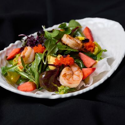 Салат с креветками и рукколой в Эндорфин по цене 780 ₽