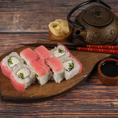 Филадельфия с креветкой в Японский городовой 64 по цене 490 ₽