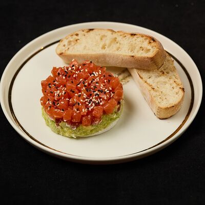 Тартар из лосося в Duran по цене 740 ₽