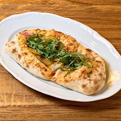 Лепешка с креветками и беконом в Итальянцы по цене 490 ₽