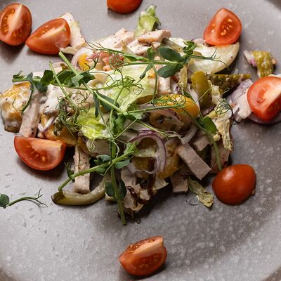 Салат картофельный с бужениной теплый в Ноев Ковчег по цене 450 ₽