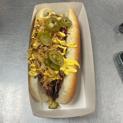 Хот-дог рваная говядина с халапеньо в Ешь Мясо BISTRO по цене 780 ₽