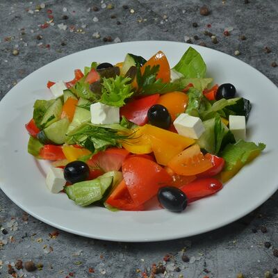 Салат Греческий в Шашлычный дворик по цене 504 ₽