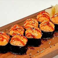 Запеченный острый с лососем в SUSHIPIZZAWOK