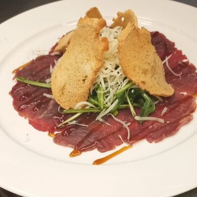 Карпаччо из говядины в Gourmet kitchen по цене 630 ₽