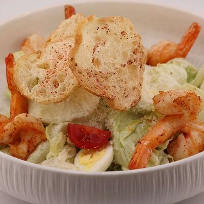 Цезарь с креветками в Melty по цене 750 ₽