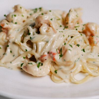 Спагетти с креветками в сливочном соусе в The Times Home по цене 1540 ₽