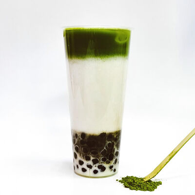 Матча-латте с карамельной тапиокой в Black Pug Bubble Tea по цене 570 ₽