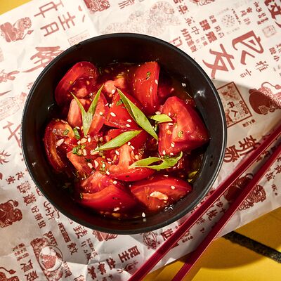 Помидоры с чесноком по-азиатски (салатная закуска) в Bao по цене 290 ₽