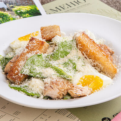 Цезарь по-фермерски в М2 Органик Клуб Патриаршие по цене 1120 ₽