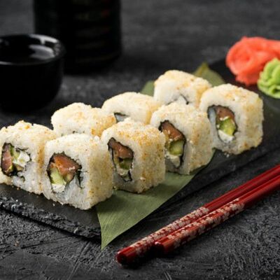 Сливочный лосось в кунжуте в SushiDream по цене 285 ₽