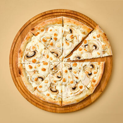 Пицца Курица-Грибы в Атлас еды по цене 750 ₽