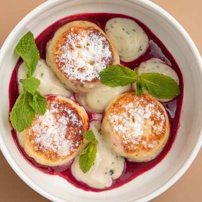 Сырники с мятным заварным кремом в CRAFT COFFEE по цене 510 ₽